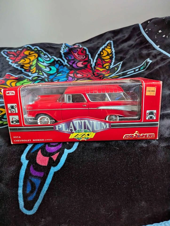 Majorette Platinum 1957 Chevy nomad