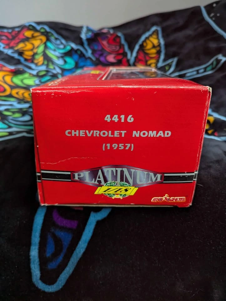 Majorette Platinum 1957 Chevy nomad - photo 3