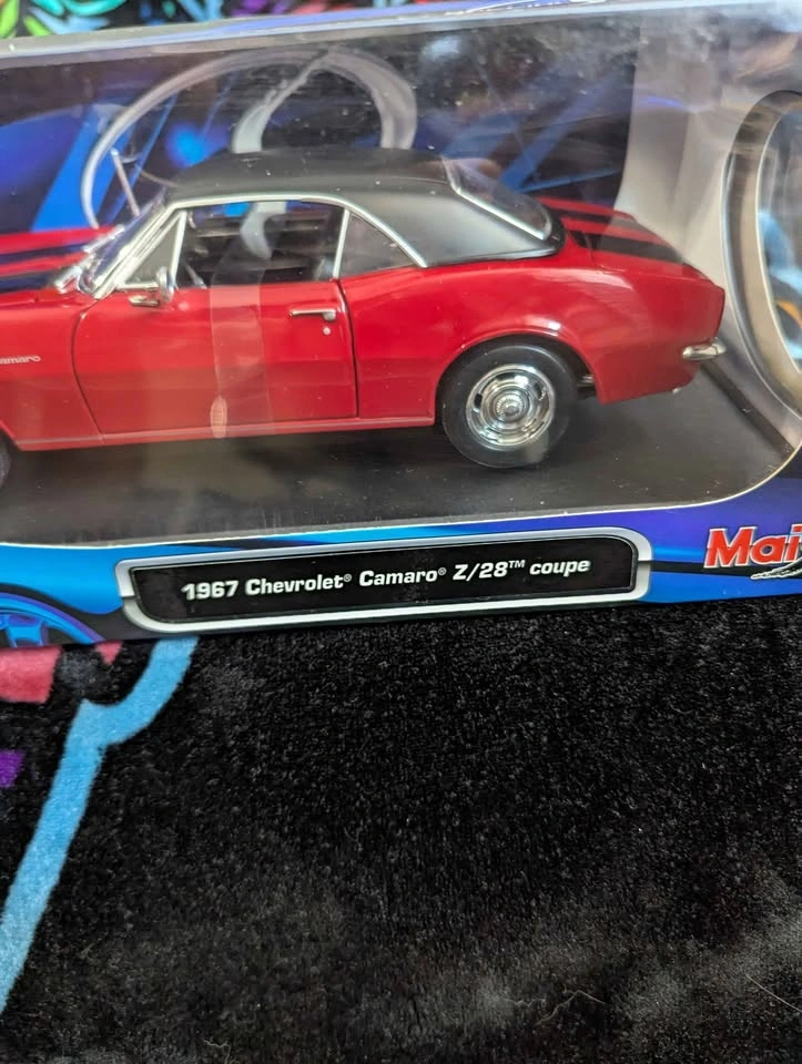 Maisto 1967 Chevy Camaro Z/28 - photo 2