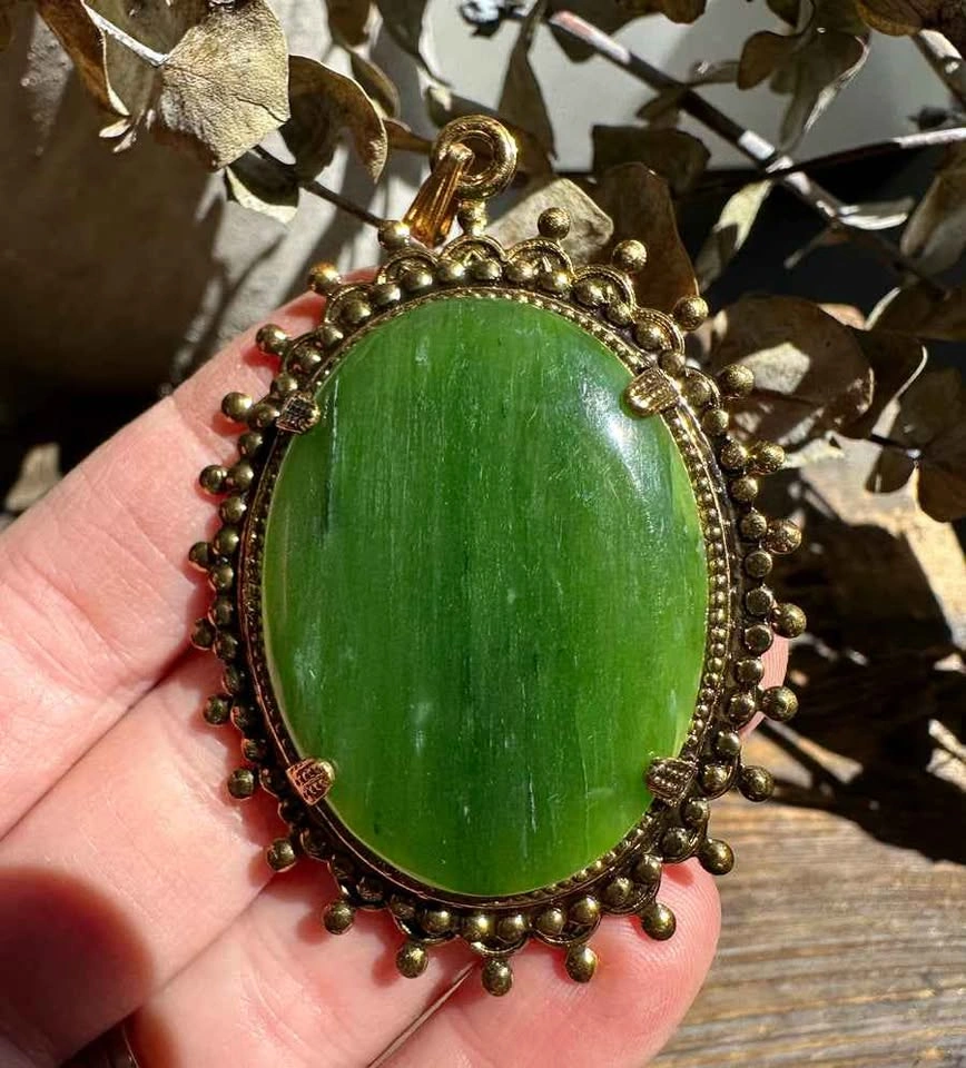 AUTHENTIC JADE PENDENT