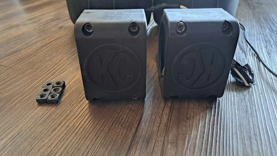 2 pod lights + mounts - photo 4