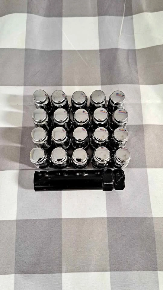 M12x1.25 Lug Nuts