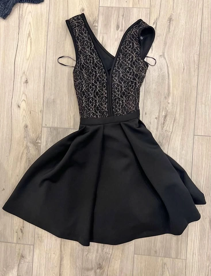 CLOSET CLEANOUT- ARITZIA, GUESS, HOLLISTER, SIZE XS-S