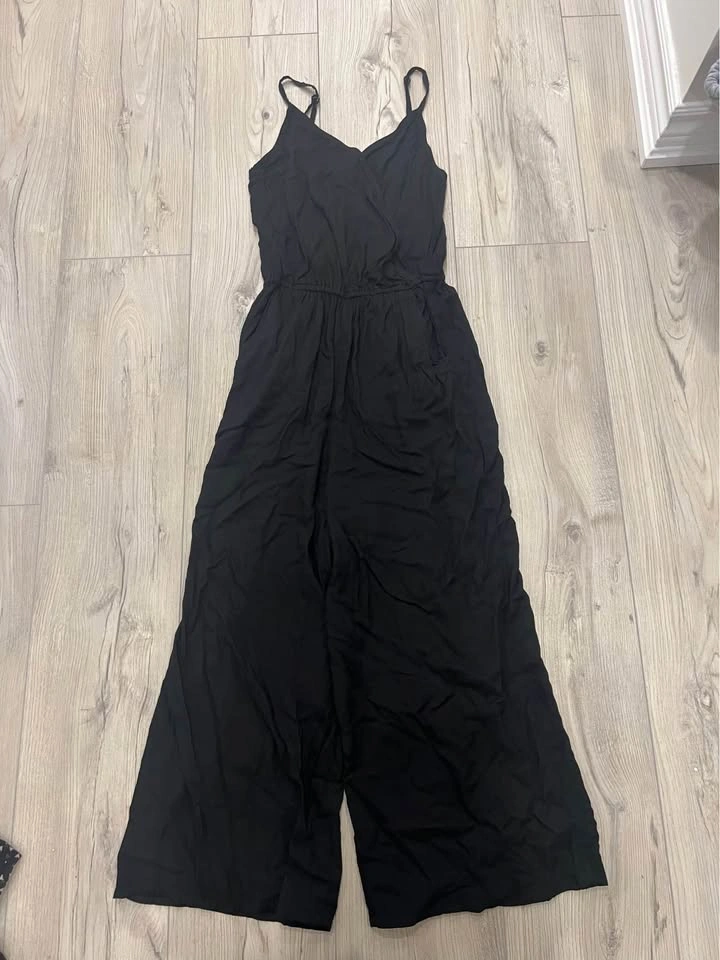 CLOSET CLEANOUT- ARITZIA, GUESS, HOLLISTER, SIZE XS-S - photo 5