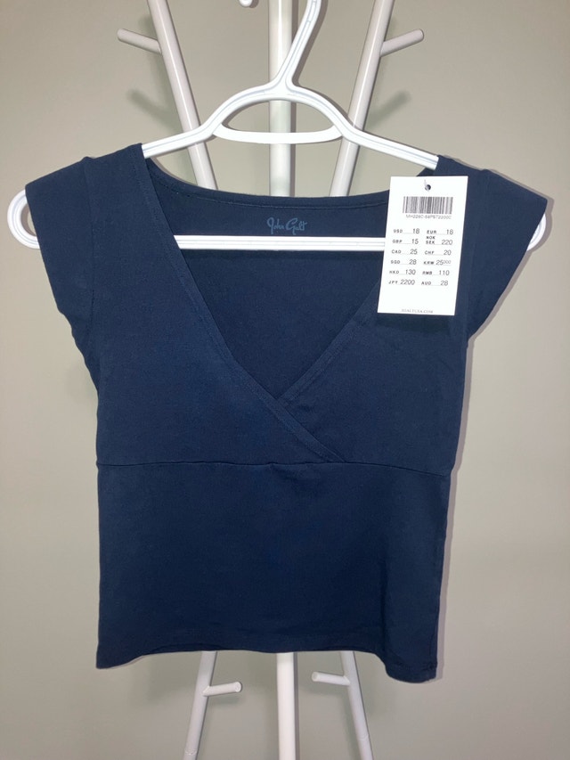 brandy melville navy amara top - photo 4