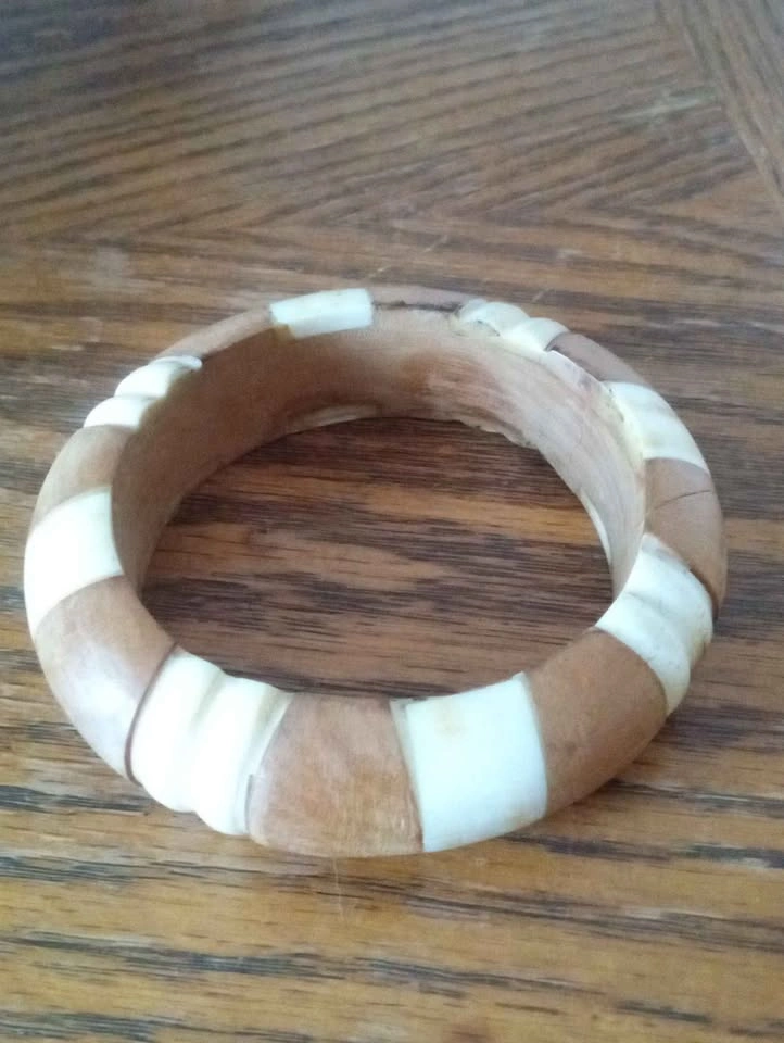 Vintage Handcrafted Wood and Bone Inlaid Bangle Bracelet - photo 3