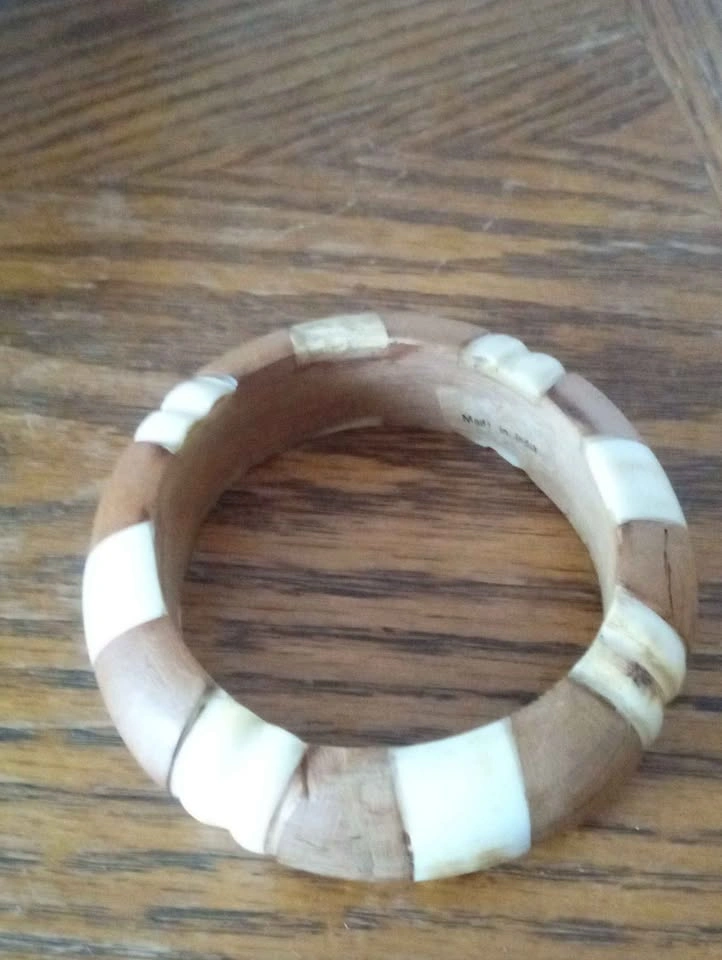 Vintage Handcrafted Wood and Bone Inlaid Bangle Bracelet - photo 4