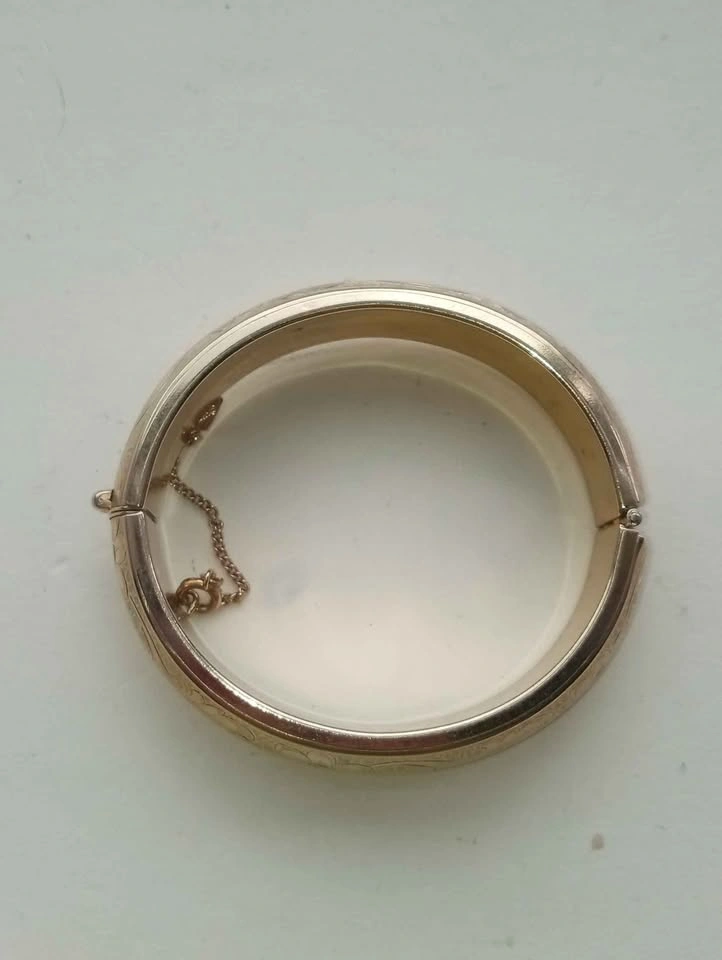 Bangle Bracelet Signed Sarah Cov Canada Gold Tone Vintage - photo 3