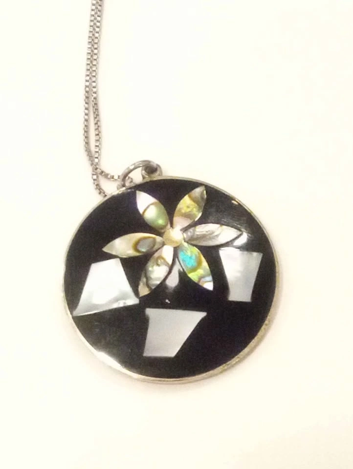 Vintage Mexican Abalone Enamel Pendant Marked Alpaca Mexico - photo 3