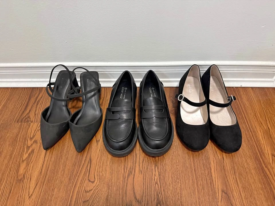 Size 4-5.5 Women’s shoes