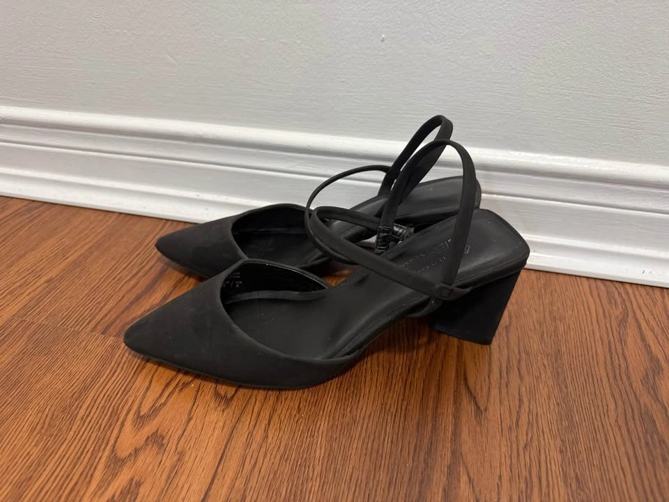 Size 4-5.5 Women’s shoes - photo 2