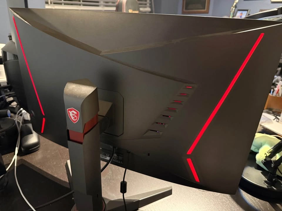MSI Optic MAG27C – 27” Curved 144Hz Gaming Monitor - photo 5