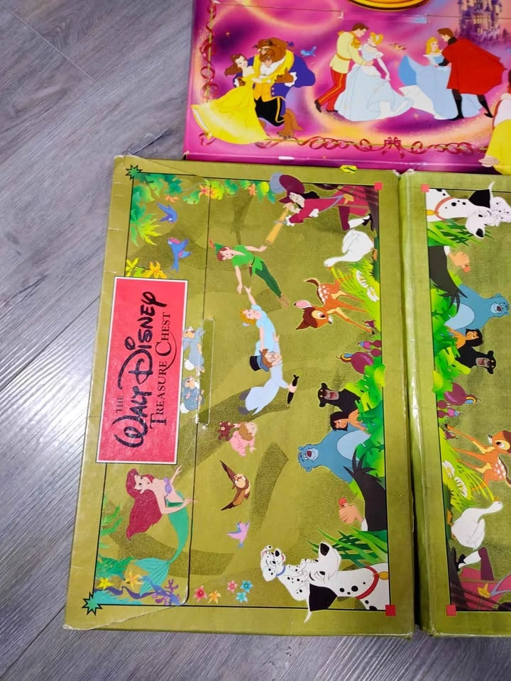 Vintage 1991/93 Disney Treasure Chest Books x3 - photo 4