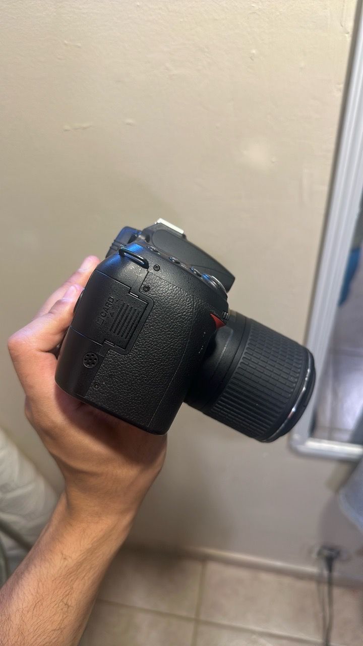 Nikon D90 DSLR Camera with Lens - photo 3