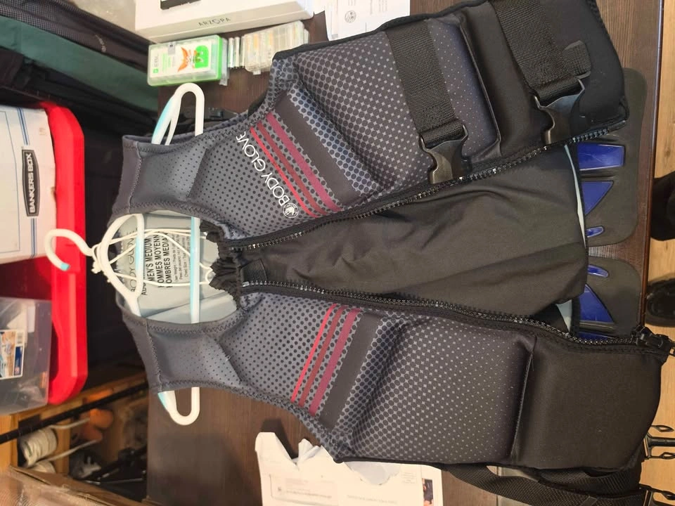 O'Neil + Scuba Pro Jacket and Flippers + Shoes - photo 2