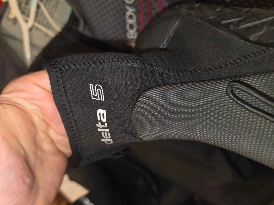 O'Neil + Scuba Pro Jacket and Flippers + Shoes - photo 4