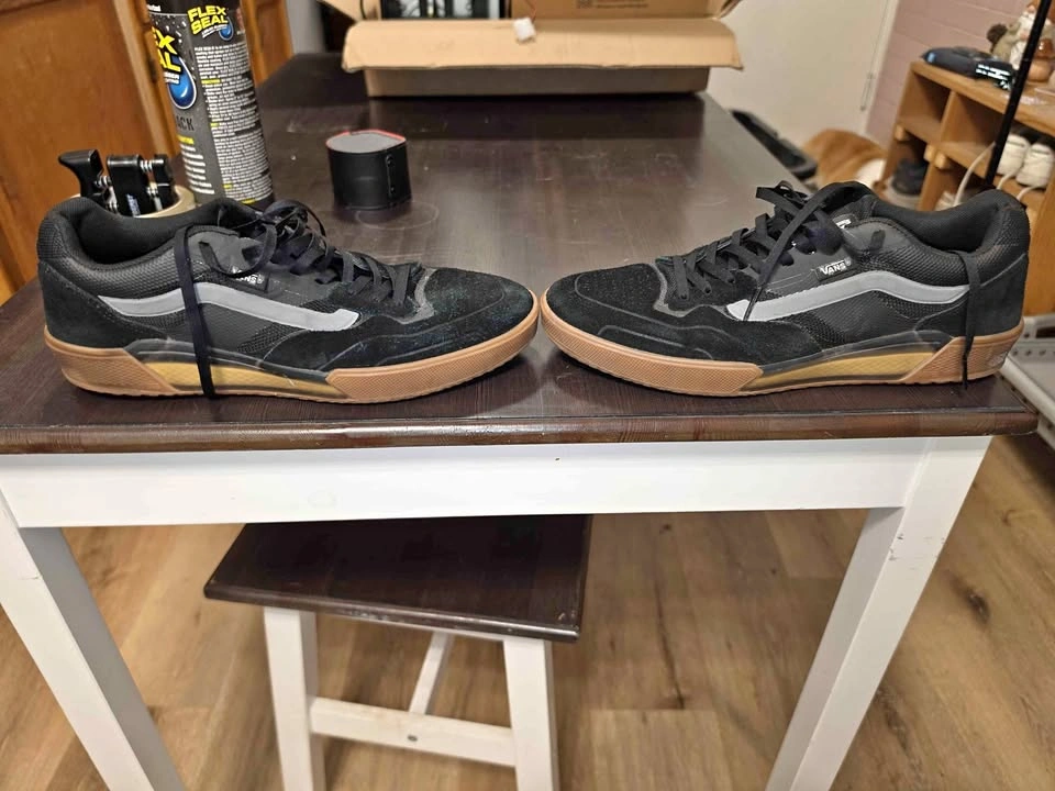 Vans ave 2.0 size 10.5