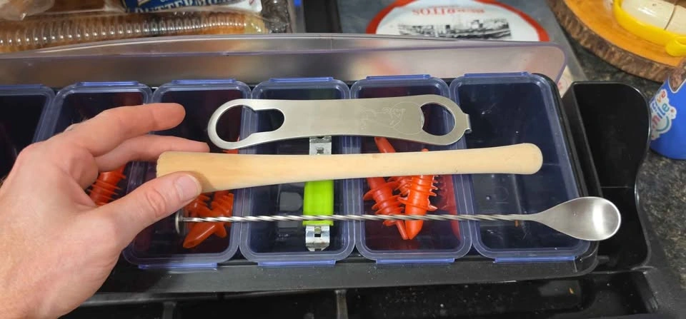 San Jamar Fruit Caddy w/spouts and bar tools - photo 2
