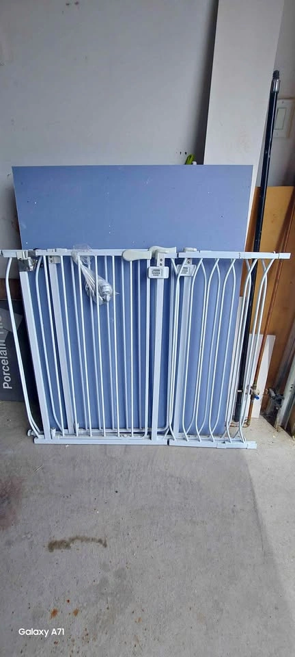 2 White Metal Baby Safety Gate