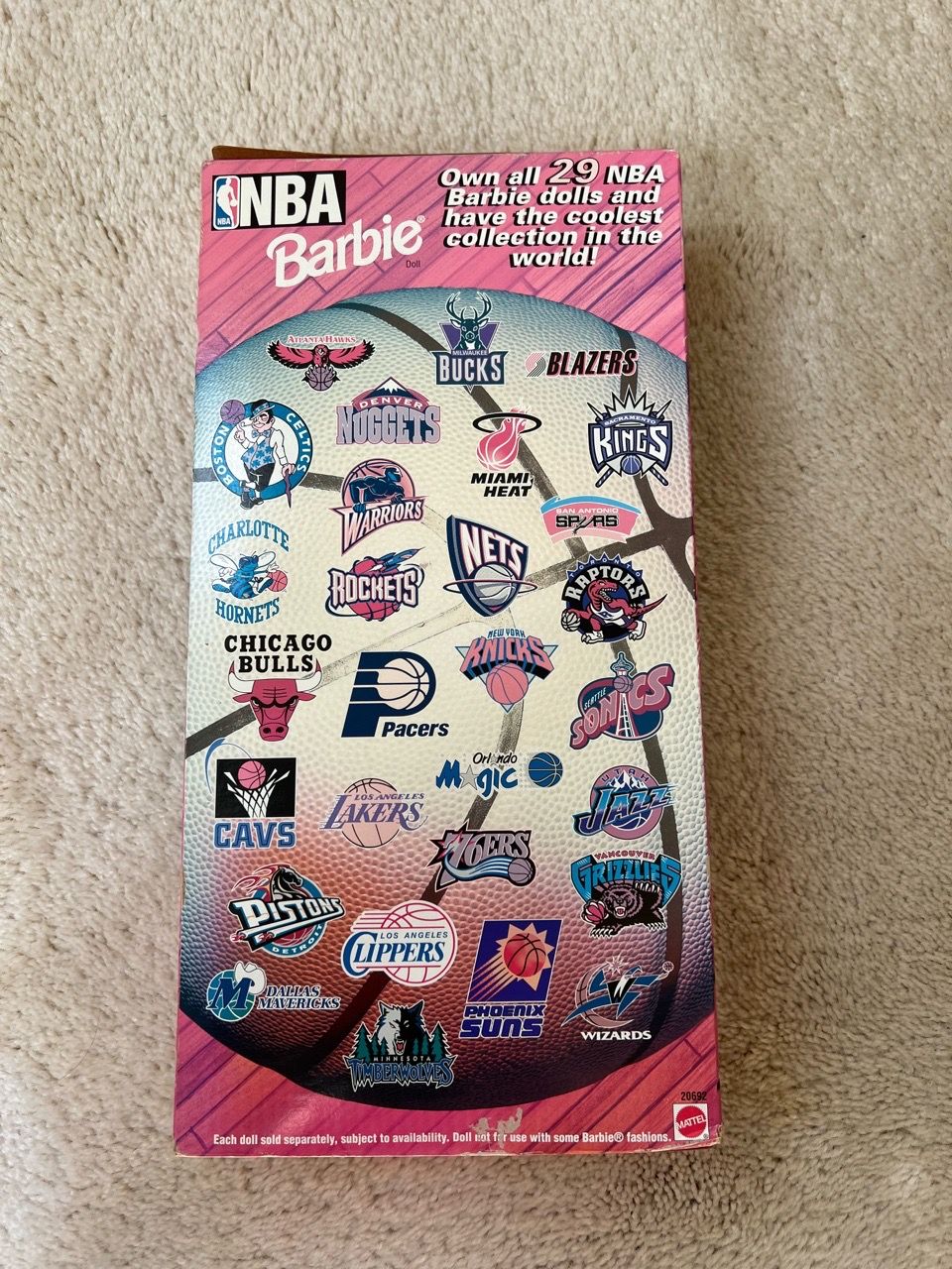 OFFICIAL 1998 NBA CHICAGO BULLS BARBIE - photo 4
