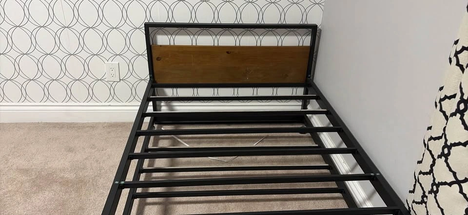 Twin Daybed with Trundle – Bamboo & Metal – pristine Condition - photo 4