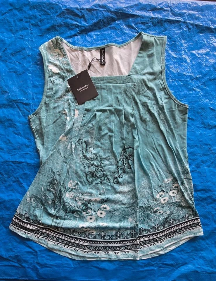 JustFashionNow Brand New Designer Tops - photo 4