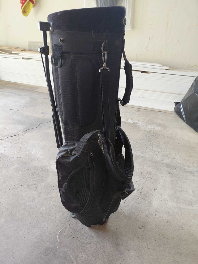 Black Amanati Golf Stand Bag with Dual Padded Straps - photo 4