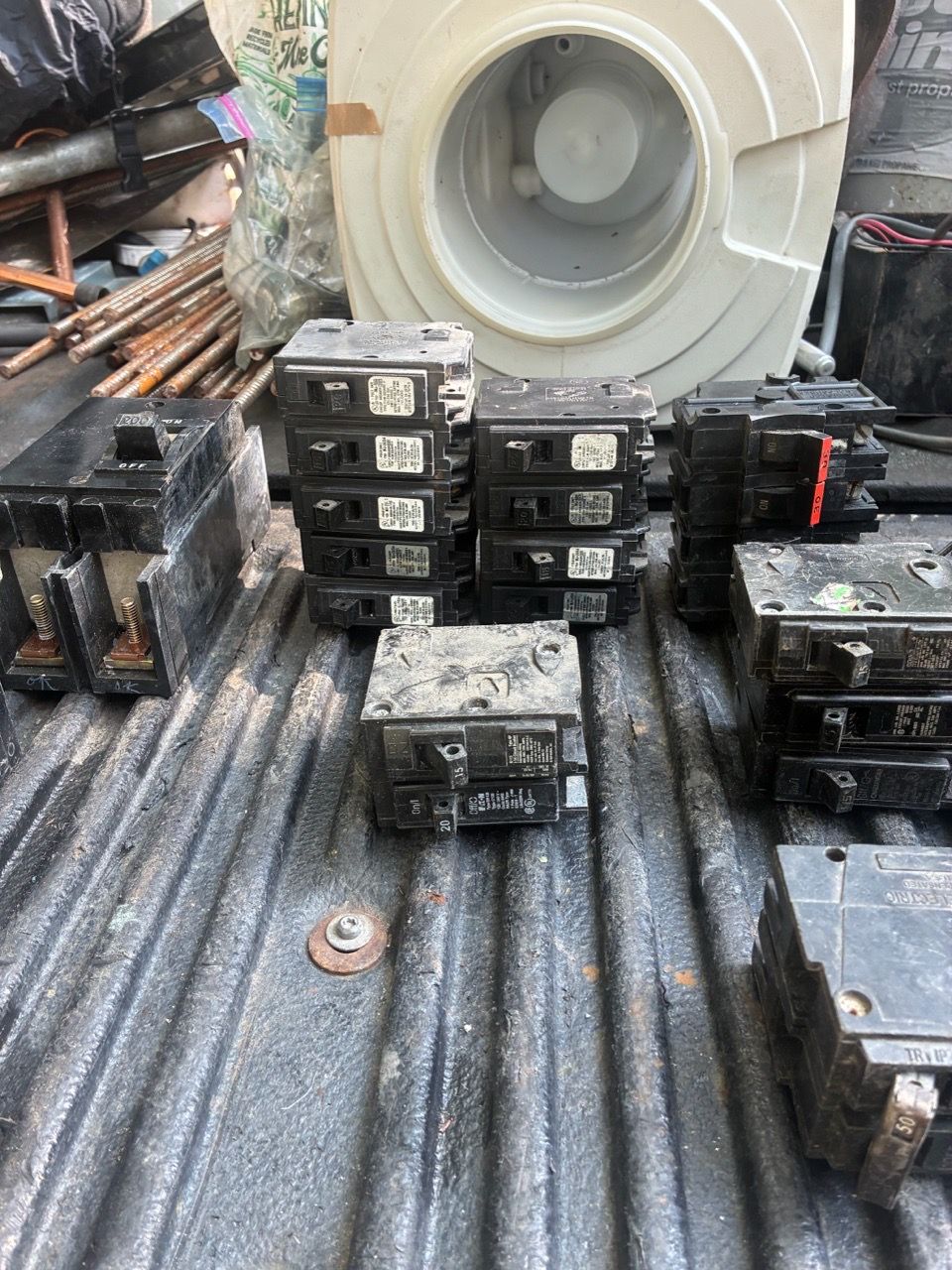 Circuit breakers - photo 4