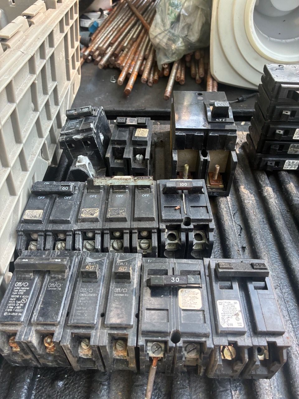 Circuit breakers - photo 5
