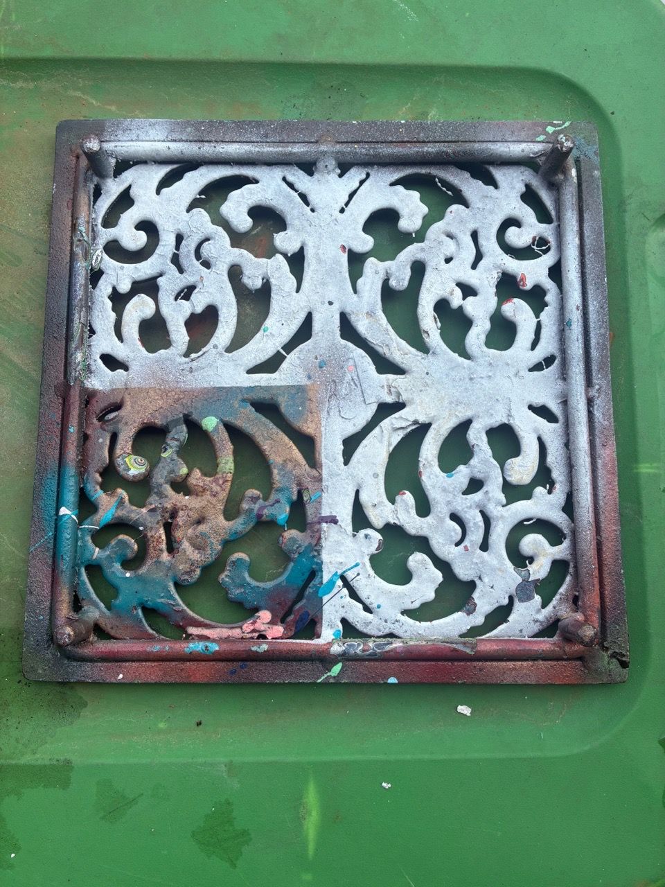 Vintage Cast Iron Decorative Vent Grate - photo 2