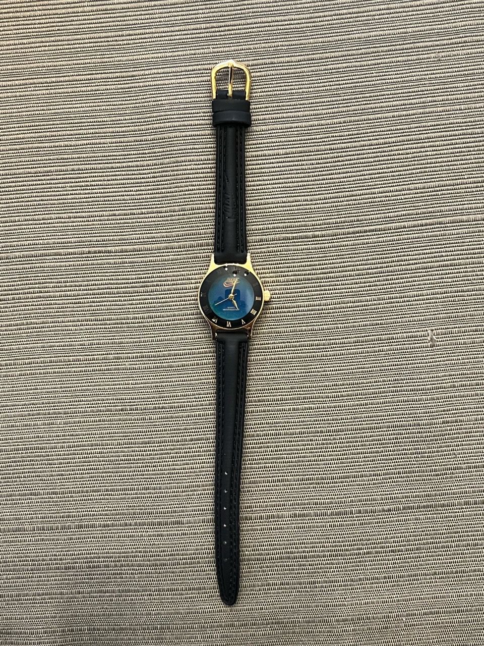 90’s NIKE WOMENS MOOD CHANGING COLOR DIAL WATCH - photo 4