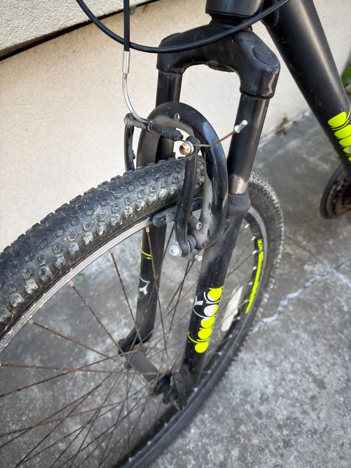 29in Mountain Bike, Shimano Gears, As-Is - photo 4