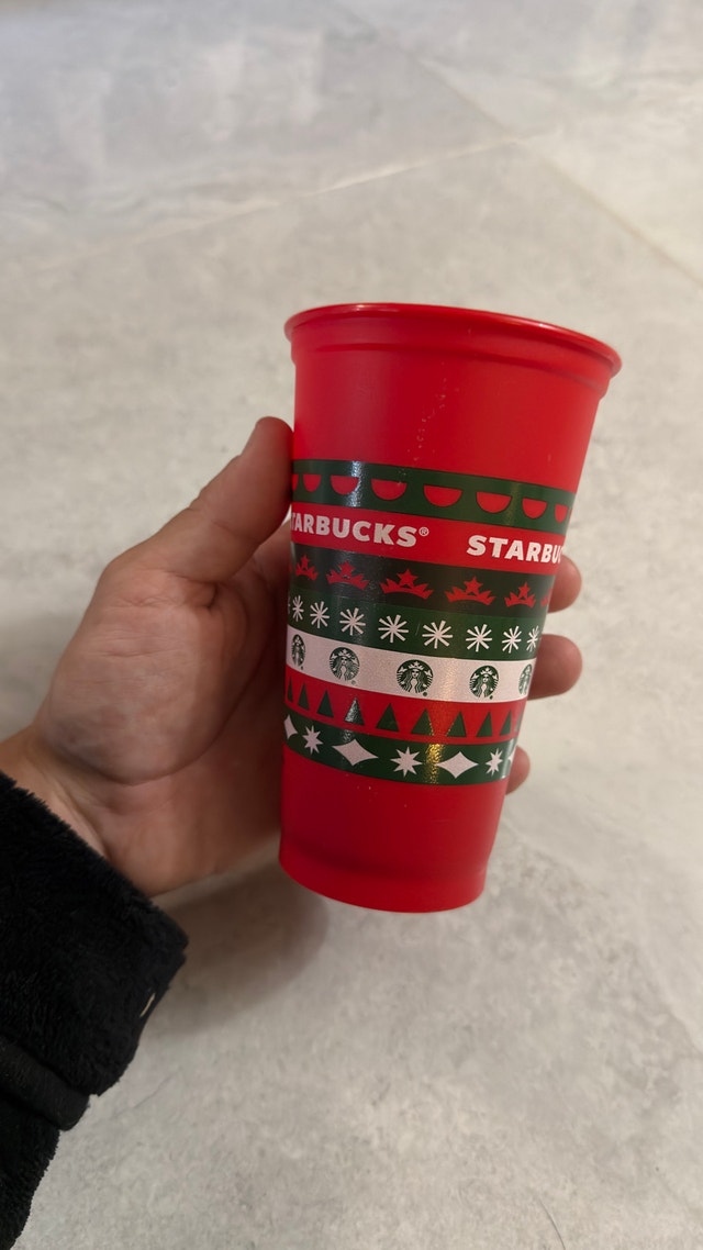 Starbucks Holiday Sweater Reusable Cup - photo 2