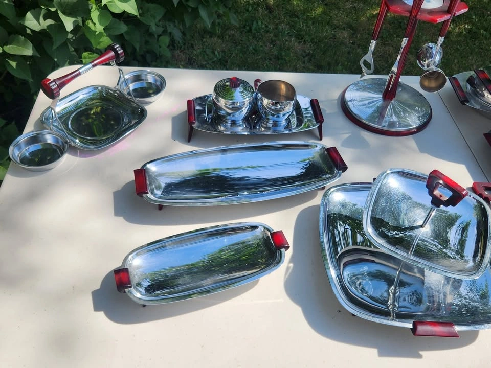 Glo-Hill Gourmates Chrome and Bakelite Set, Large Collection - photo 2