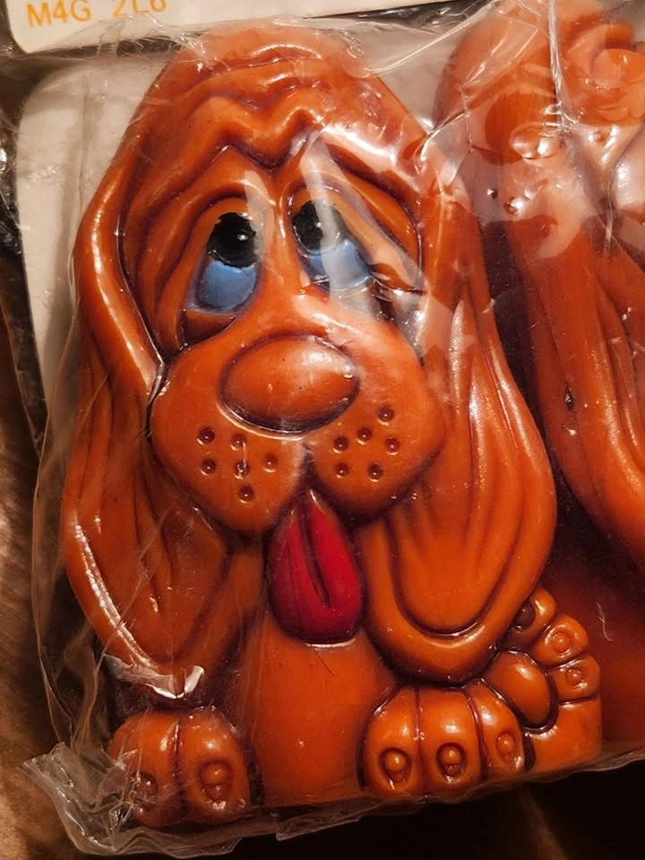 Vintage Bloodhound Salt and Pepper Shakers, New Old Stock - photo 4