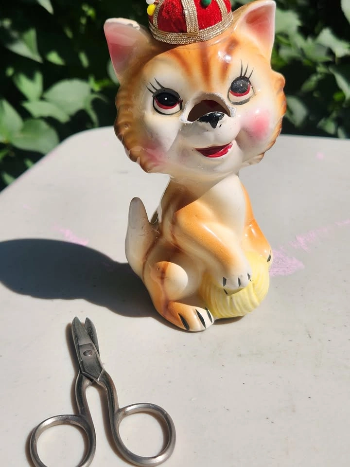 Vintage Ceramic Sewing Caddy - photo 4