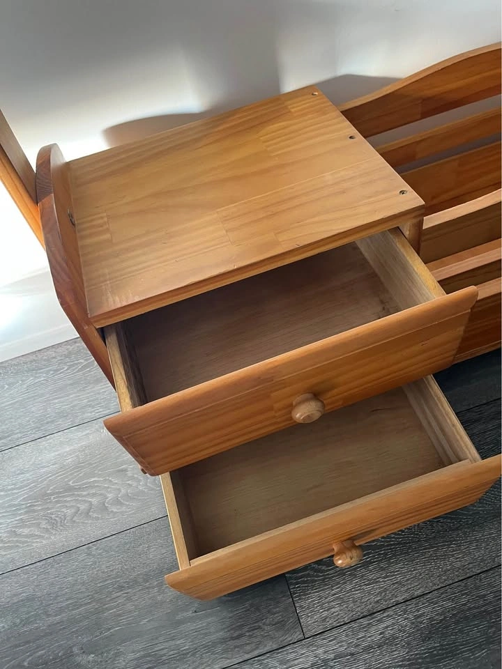 Moving - wooden clothing hanger - photo 3