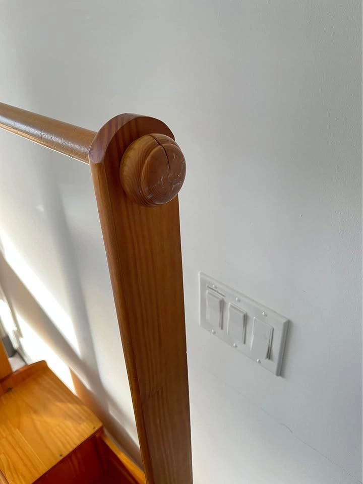 Moving - wooden clothing hanger - photo 4