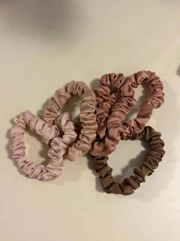 Kitsch satin scrunchies - photo 2