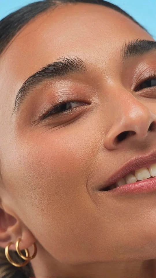 LUSH Cosmetics - NEW Charisma Skin Tint / bronzer - photo 2