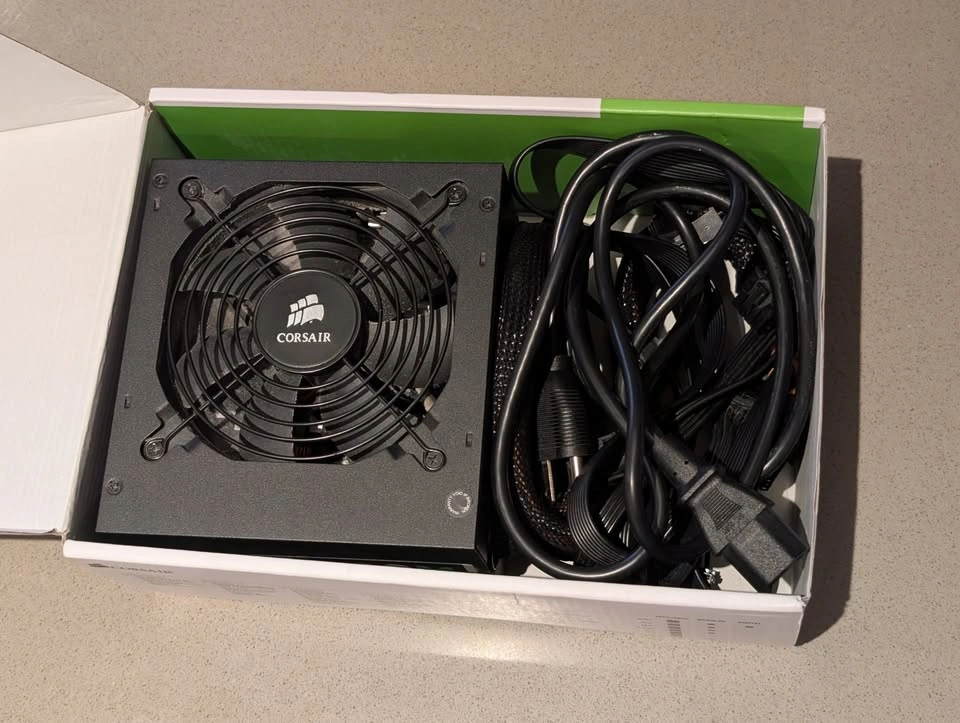 Corsair CX600M 600W Power supply - photo 2