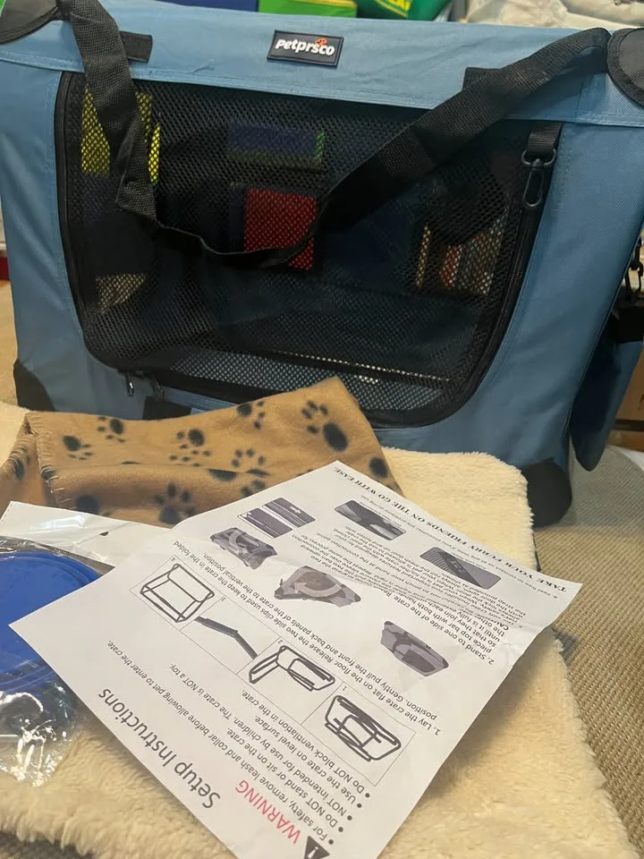 Collapsible Travel Dog & Cat Crate w/ Blanket + Bowl, 24" image indicator(9)