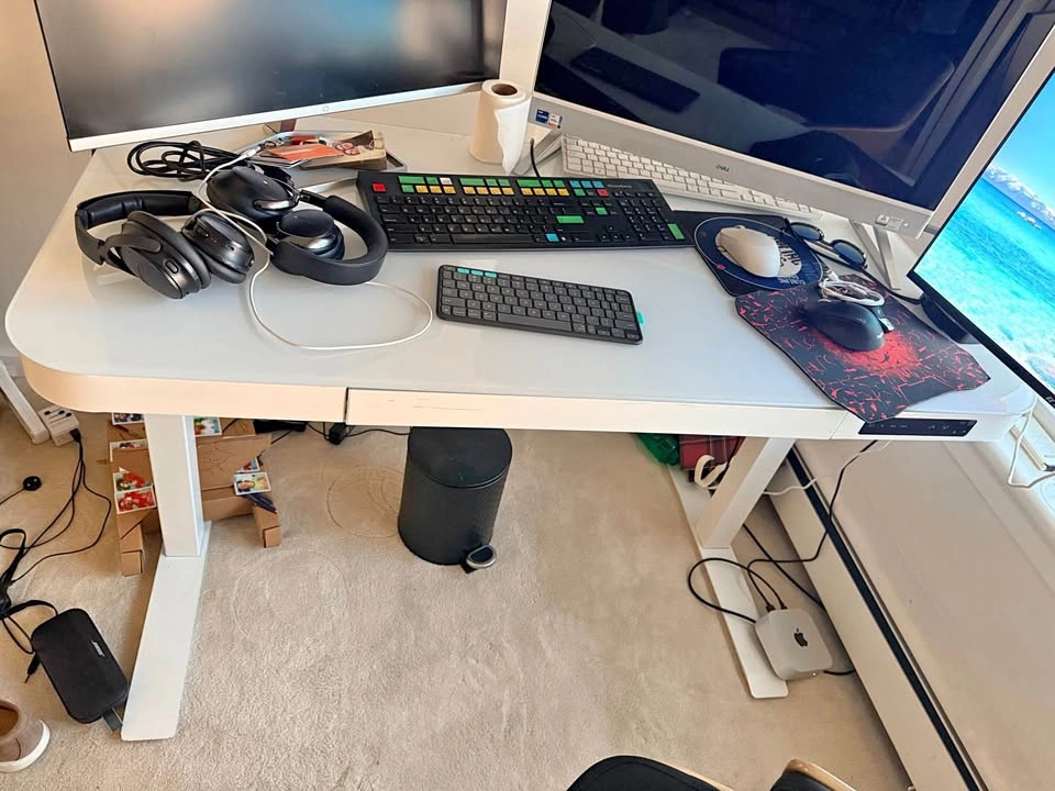 Office desk electric height adjustment