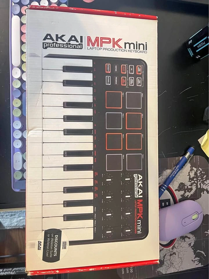 AKAI MPK mini