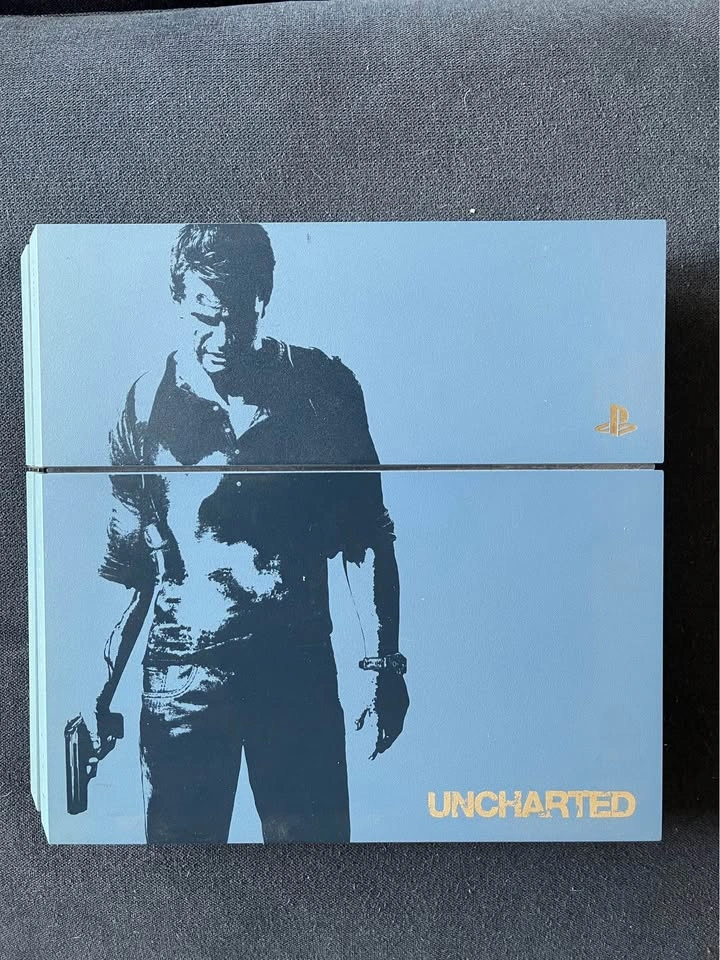PS4 Uncharted Edition Art