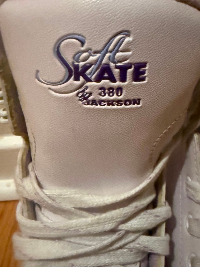 Jackson SoftSkate 380 White Skates Size 5 - photo 3