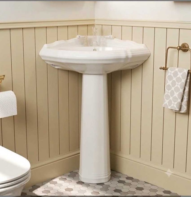 DEERVALLEY 20.5" PEDESTAL CORNER BATHROOM SINK