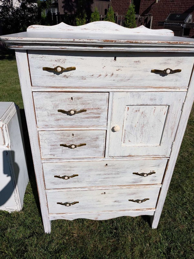 Dresser & Nightstand - photo 2