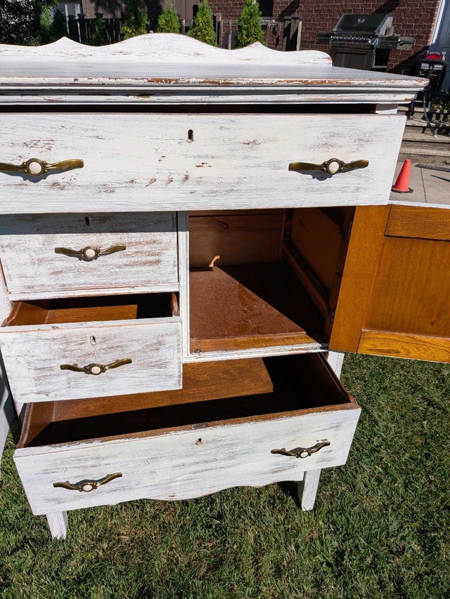 Dresser & Nightstand - photo 5