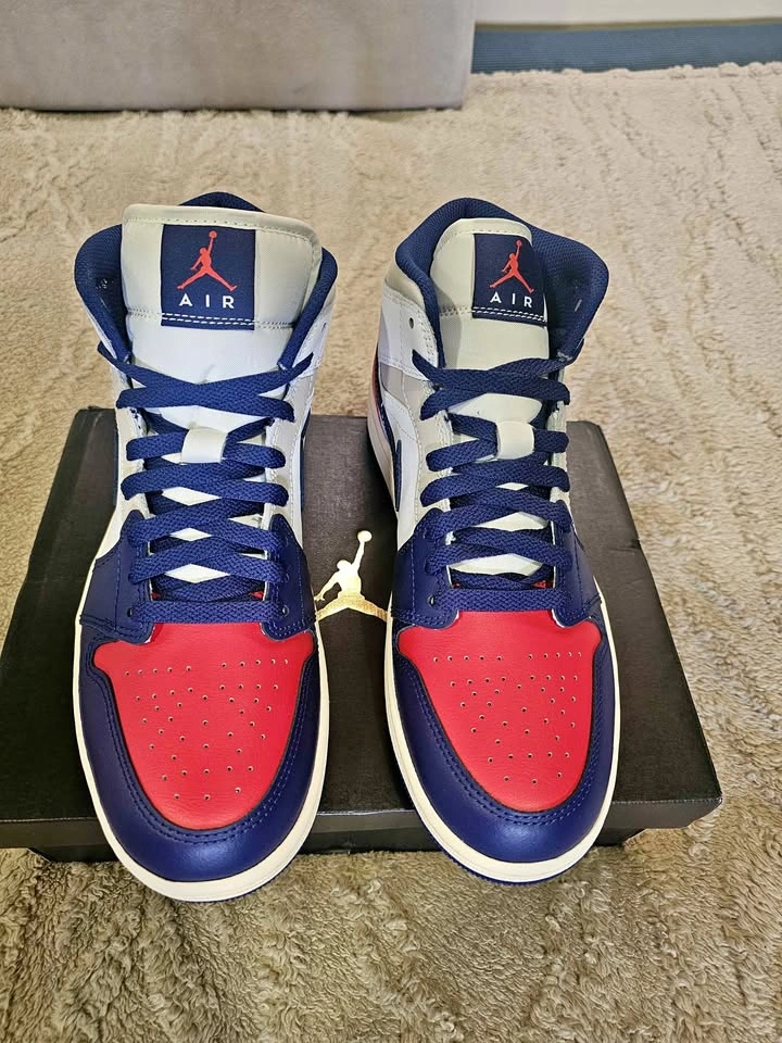 Air Jordan 1 Mid “Rare Air”